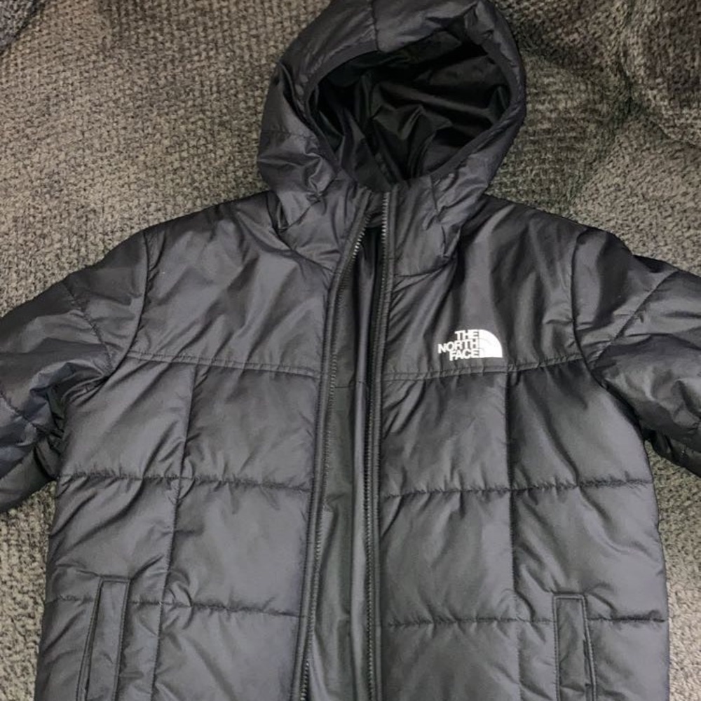 Boys reversible North Face coat size 10/12 Medium